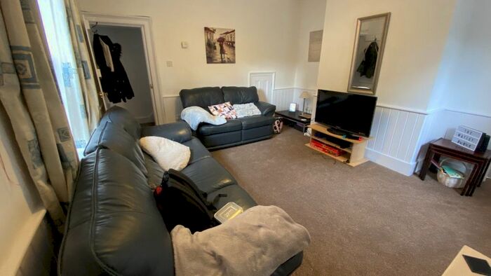 2 Bedroom Property To Rent In Orient Place, Canterbury, CT2