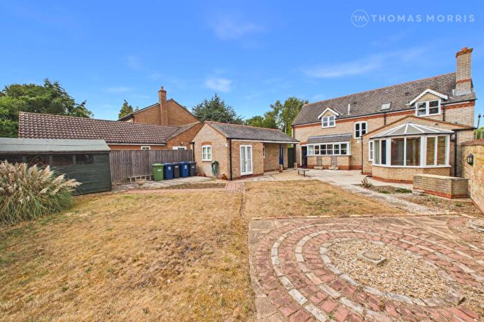 5 Bedroom Detached House For Sale In East Street, Bluntisham, Huntingdon, Cambridgeshire, PE28
