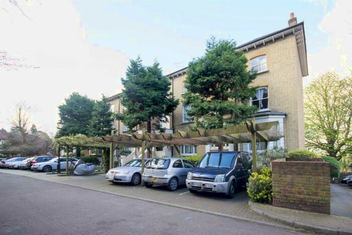 2 Bedroom Flat To Rent In Roxeth Hill, Harrow On The Hill, HA2