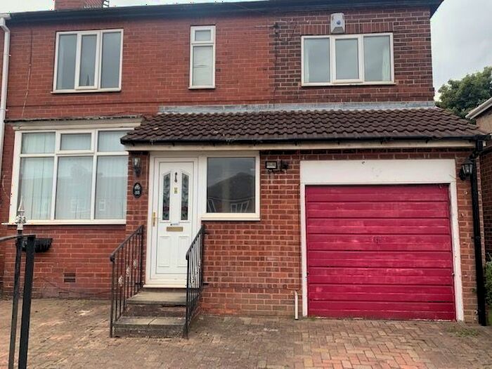 4 Bedroom Semi-Detached House To Rent In Broom Avenue, Broom, Rotherham, S60