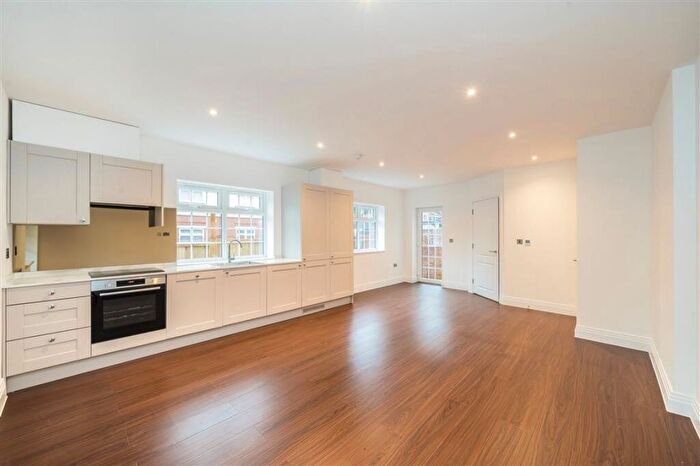 1 Bedroom Flat To Rent In Eaglesfield Road, Shooters Hill, SE18