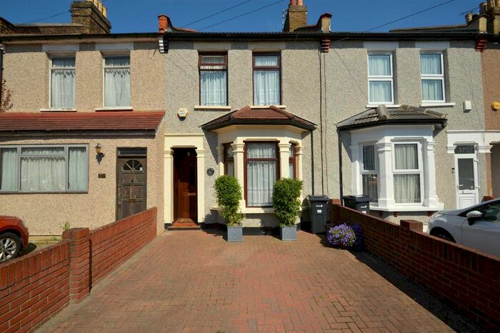 3 Bedroom Terraced House To Rent In Thorold Road, Ilford, IG1