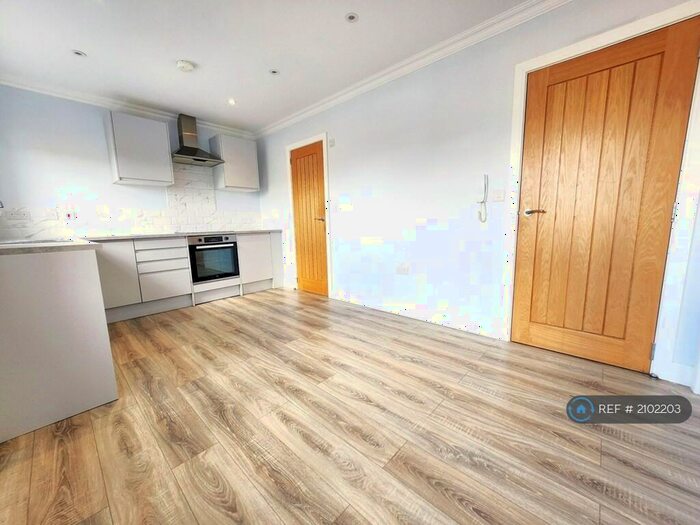 1 Bedroom Flat To Rent In Lea Bridge Road, London, E10