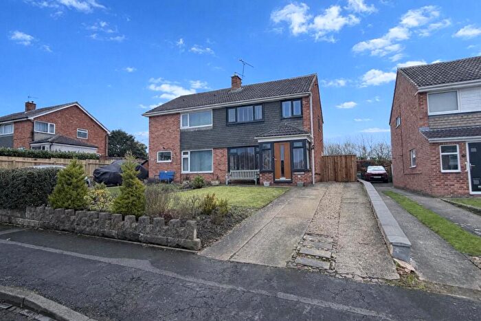 3 Bedroom Semi Detached House For Sale In Wynyard Grove, Auckland Park, Bishop Auckland, Durham, DL14