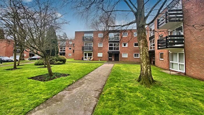 1 Bedroom Flat For Sale In Wake Green Park, Moseley, B13