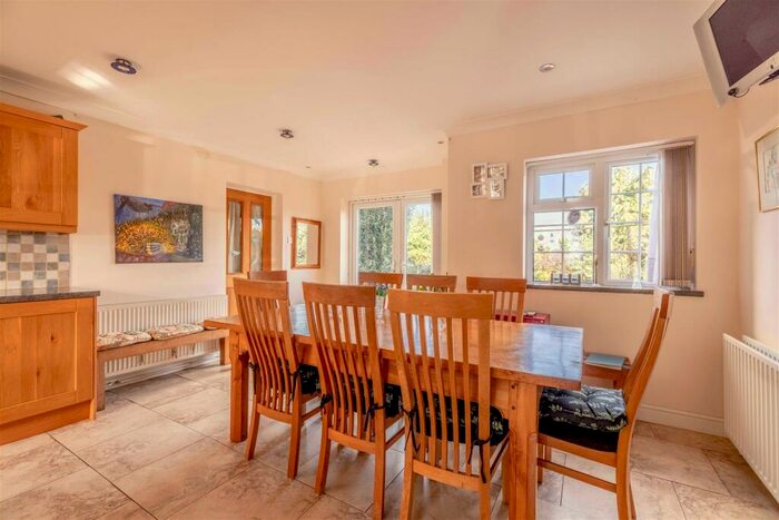 7 Bedroom House For Sale In Warfield, Bracknell, RG42