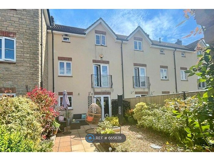 4 Bedroom Terraced House To Rent In New Road, Frome, BA11