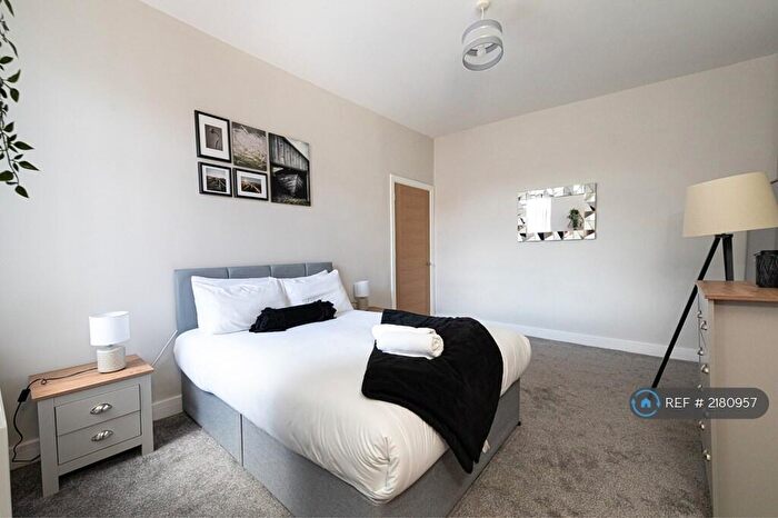 5 Bedroom Terraced House To Rent In Hillfield Street, Gateshead, NE8