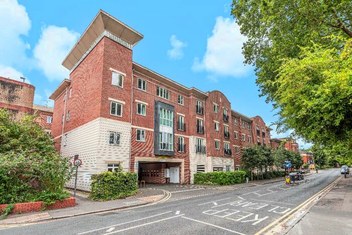 1 Bedroom Flat To Rent In Grenfell Rd, Maidenhead, SL6