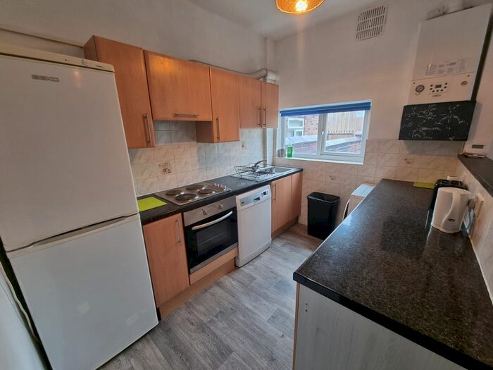 4 Bedroom Terraced House To Rent In Olney Street, Manchester, M13