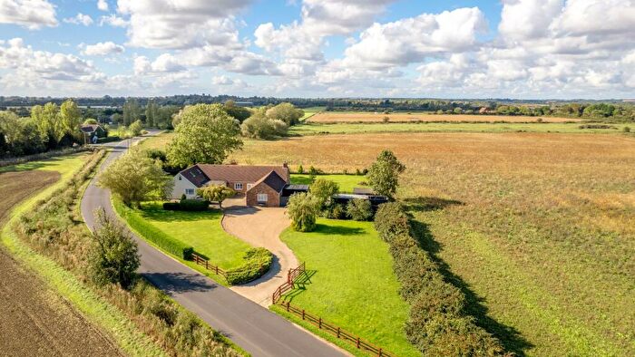 5 Bedroom Detached Bungalow For Sale In Ingoldmells Road, Burgh Le Marsh, PE24