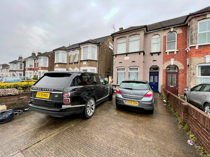 1 Bedroom Studio To Rent In South Street, Romford, RM1