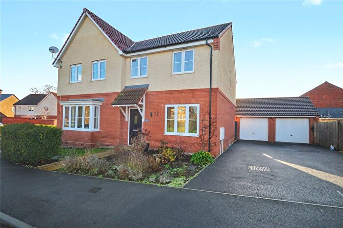 3 Bedroom Semi Detached House For Sale In Campion Way, Bridgwater, Somerset, TA5