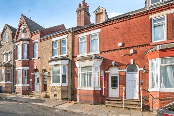 3 Bedroom Terraced House For Sale In Victoria Road, Balby, Doncaster, DN4