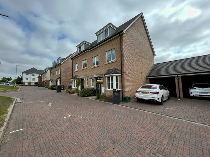 4 Bedroom Property To Rent In Hazelbourne, Borough Green, Kent, TN15