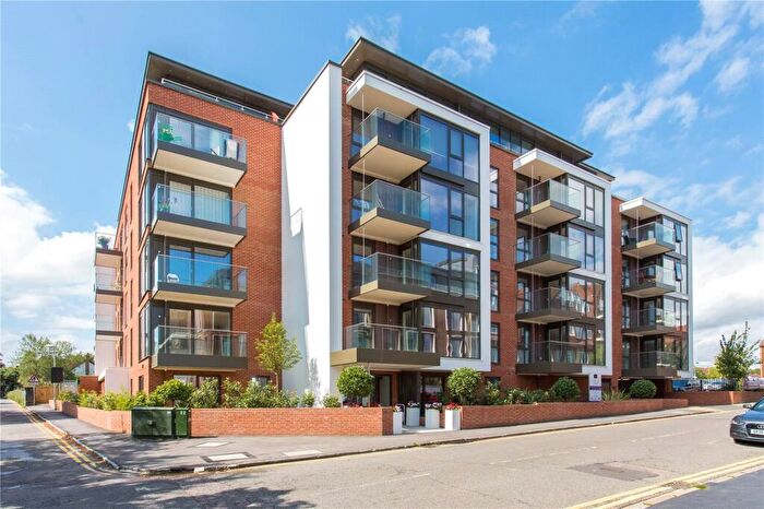 1 Bedroom Flat To Rent In Marsham House, Station Road, Gerrards Cross, Buckinghamshire, SL9