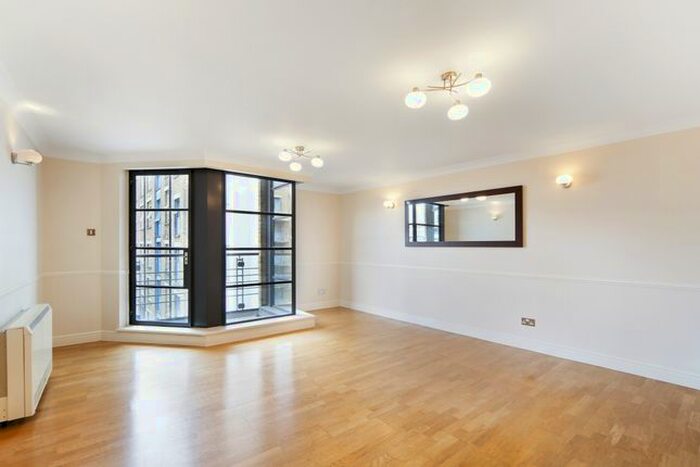 2 Bedroom Flat To Rent In Curlew Street, London, SE1