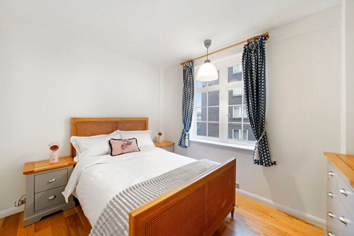 1 Bedroom Flat To Rent In Langford Court, Abbey Road, NW8