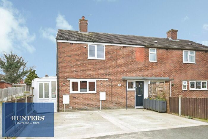 2 Bedroom Semi Detached House For Sale In Summerfield Crescent, Brimington, Chesterfield, S43