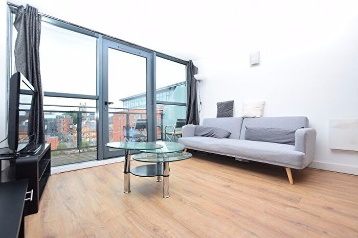 2 Bedroom Property To Rent In West One Peak, Sheffield, S3