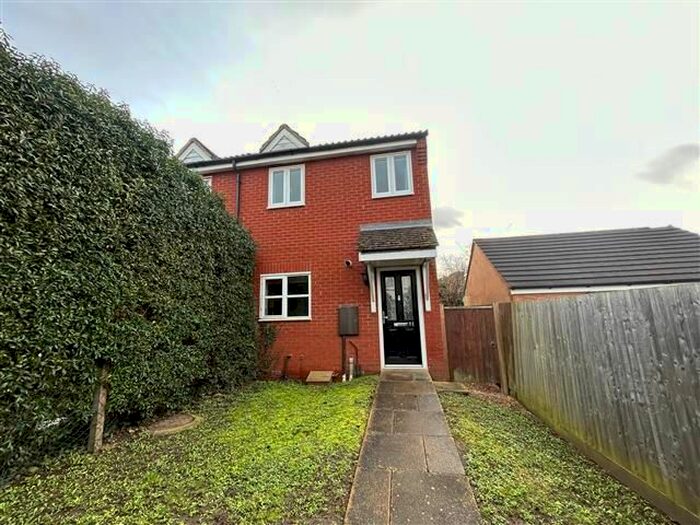 3 Bedroom Property To Rent In Tavistock Street, Bletchley, Milton Keynes, MK2