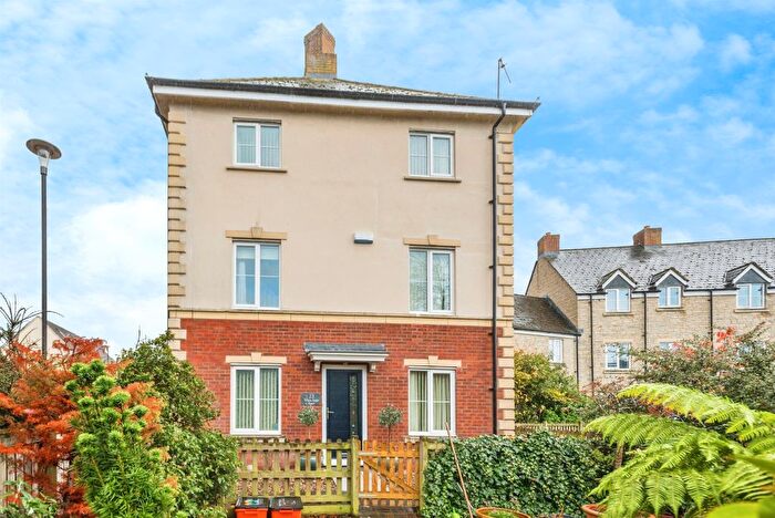 4 Bedroom Detached House For Sale In White Eagle Road, Swindon, SN25