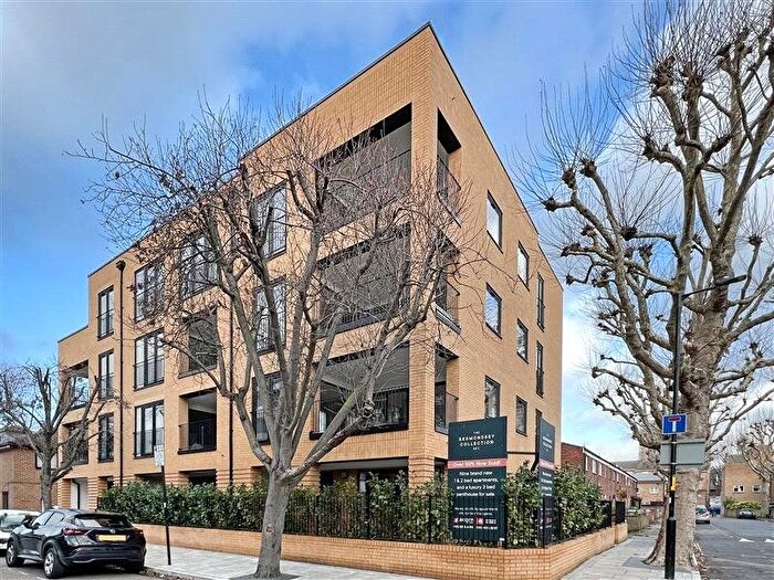 2 Bedroom Flat For Sale In Beatrice Road, London, SE1