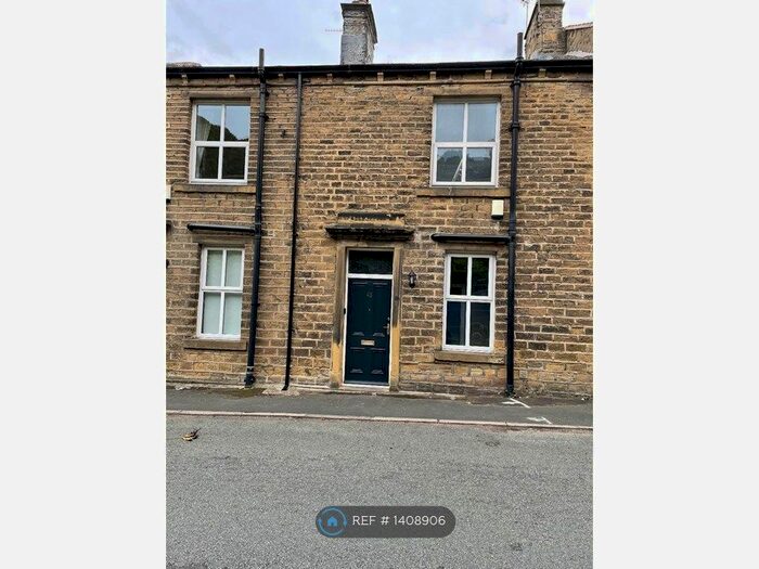 2 Bedroom Terraced House To Rent In Longwood Gate, Huddersfield, HD3