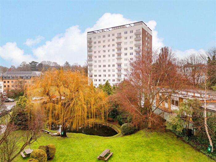 2 Bedroom Apartment For Sale In Eaton Drive, Kingston Upon Thames, KT2