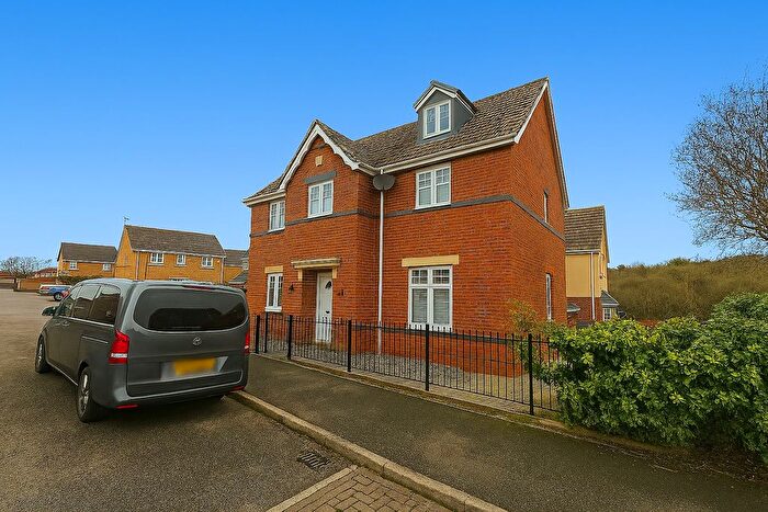 6 Bedroom Property To Rent In Juniper Way, Bristol, BS32