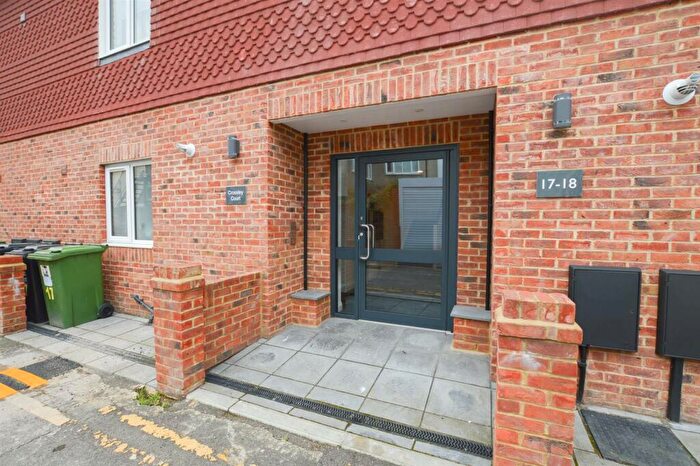 2 Bedroom Flat To Rent In Lushington Lane, Eastbourne, BN21