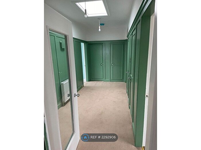 4 Bedroom Flat To Rent In Meggetland Terrace, Edinburgh, EH14