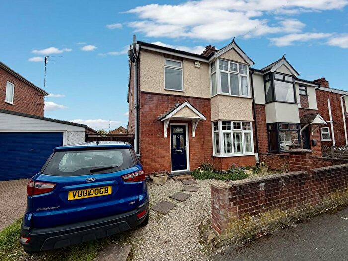 3 Bedroom Semi Detached House For Sale In Sisson Road, Gloucester, GL2