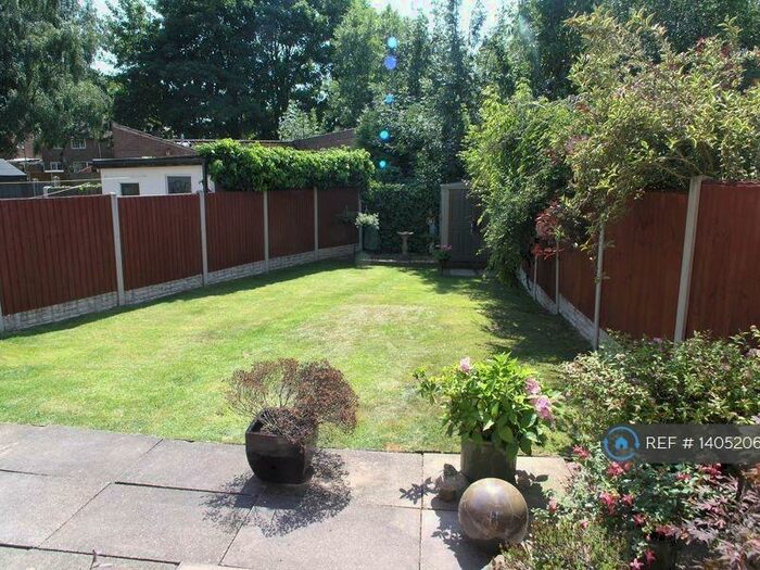 2 Bedroom End Of Terrace House To Rent In Middle Acre Road, Birmingham, B32