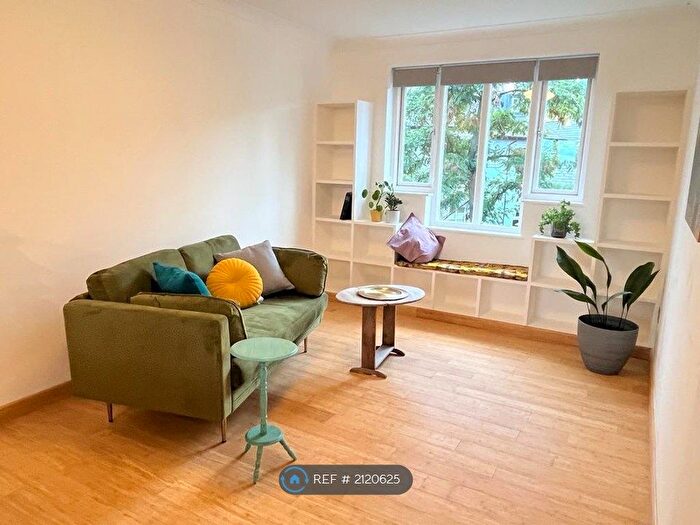 1 Bedroom Flat To Rent In Whidborne Close, London, SE8