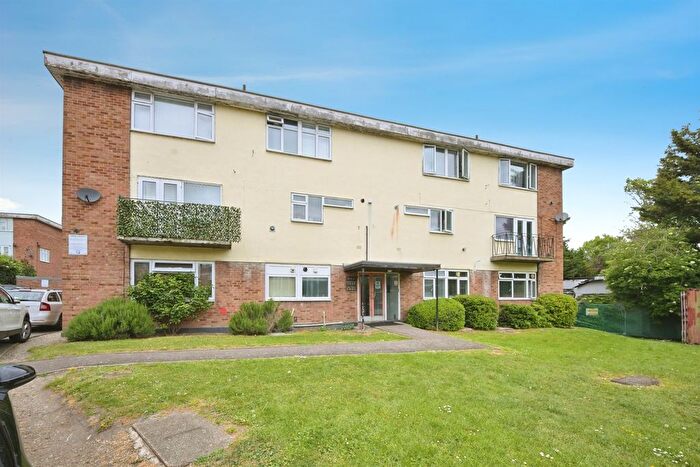 1 Bedroom Flat For Sale In Amberry Court, Harlow, CM20