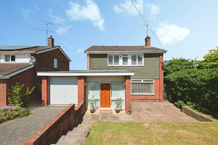 3 Bedroom Detached House For Sale In Dalebrook Road, Burton-On-Trent, DE15