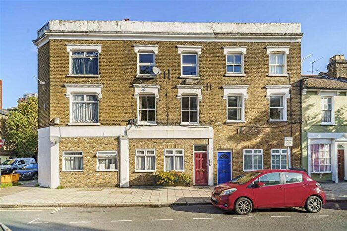 2 Bedroom Flat For Sale In Dorset Road, South Lambeth, SW8