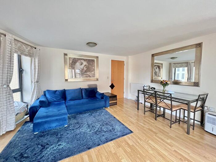 2 Bedroom Apartment To Rent In Baltic Quay Apartments, Gateshead Quayside, NE8