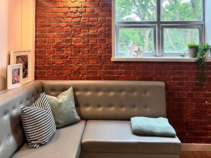 2 Bedroom Apartment To Rent In Manor Court, Newcastle, NE2