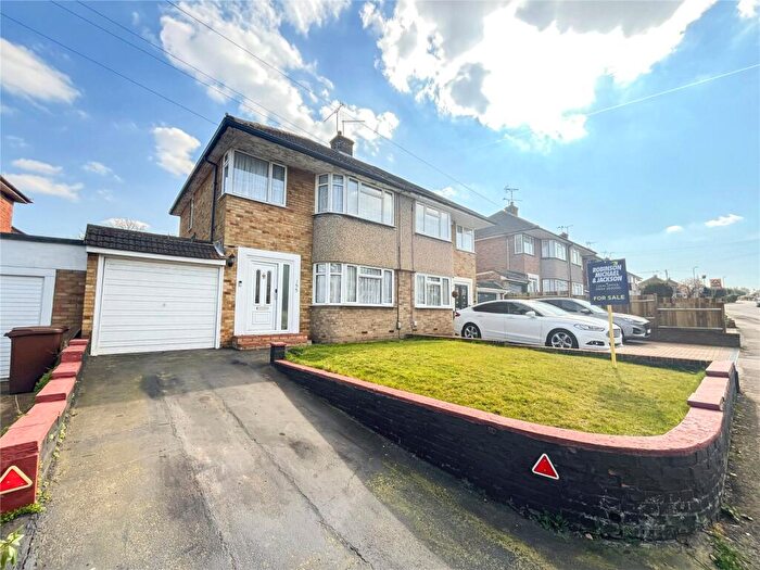 3 Bedroom Semi-Detached House For Sale In Maidstone Road, Rainham, Kent, ME8