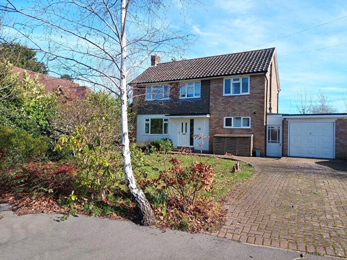 3 Bedroom Detached House For Sale In Murrells Walk, Great Bookham, Surrey, KT23