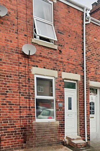 2 Bedroom Terraced House To Rent In Grattan Street, Rotherham, S61