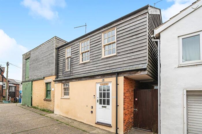2 Bedroom House For Sale In Mermond Place, Swanage, BH19