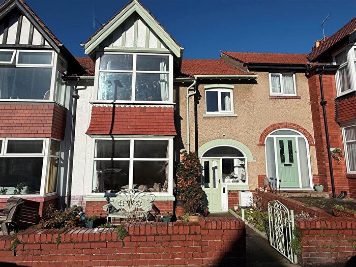 3 Bedroom Terraced House For Sale In Woodall Avenue, Scarborough, YO12