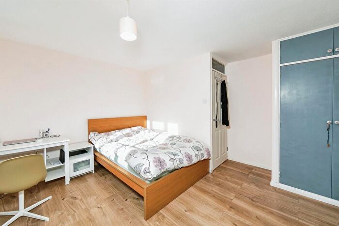 2 Bedroom End Of Terrace House For Sale In Fakenham Close, Lower Earley, Reading, RG6