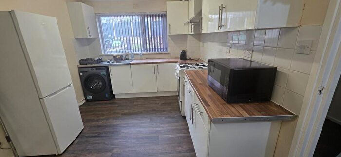 3 Bedroom Terraced House To Rent In Howden Place, Hyde Park, Leeds, LS6