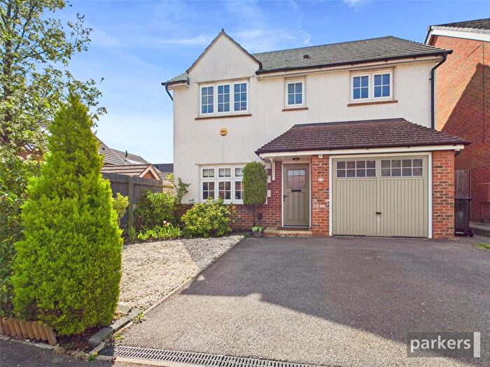 4 Bedroom Detached House For Sale In Messenger Road, Woodley, Reading, Berkshire, RG5