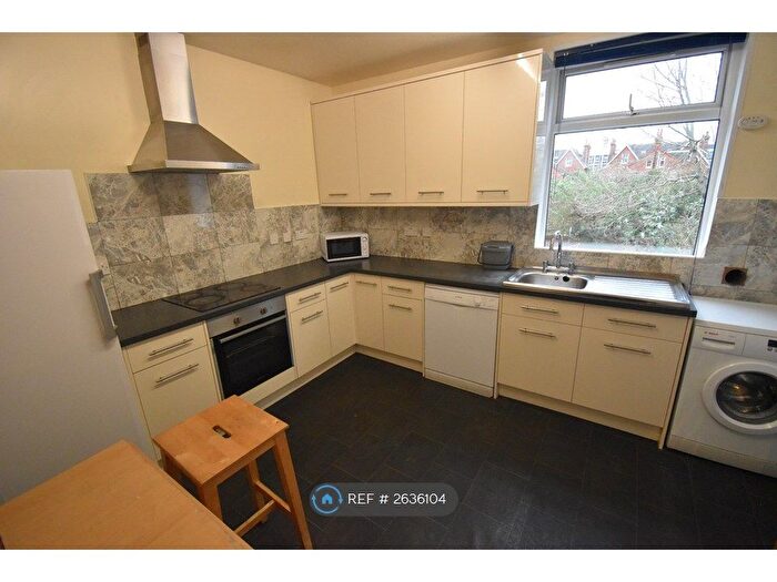 5 Bedroom Terraced House To Rent In Christchurch Road, Reading, RG2