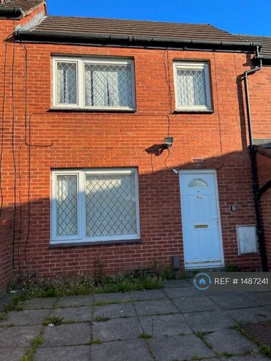 3 Bedroom Detached House To Rent In Stonie Heyes Avenue, Rochdale, OL12